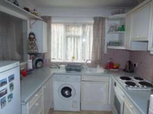  Image of 2 bedroom Flat for sale in Marlborough Road Westbourne Bournemouth BH4 at 29 Marlborough Road Bournemouth Westbourne, BH4 8DF