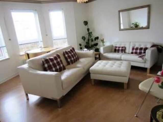  Image of 2 bedroom Flat for sale in Titwood Road Glasgow G41 at Titwood Road  Shawlands, G41 2DG