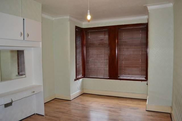  Image of 4 bedroom Semi-Detached house to rent in Aberdour Road Goodmayes Ilford IG3 at Aberdour Road  Goodmayes, IG3 9SA