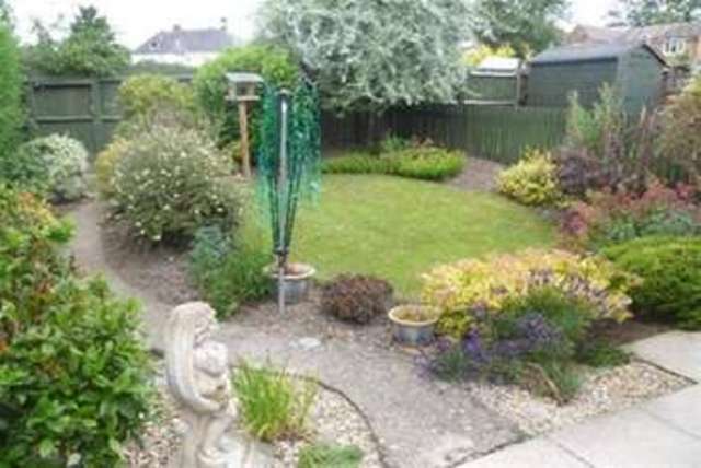  Image of 2 bedroom Semi-Detached house to rent in Acacia Avenue Hollingwood Chesterfield S43 at Chesterfield, S43 2JE