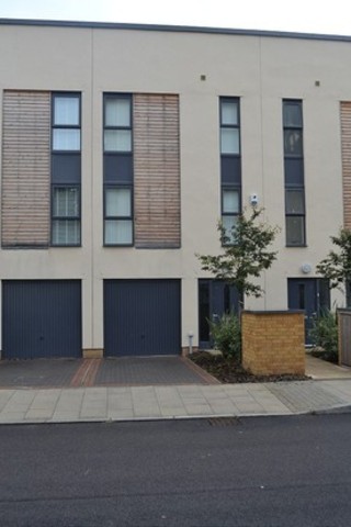  Image of 4 bedroom Detached house to rent in Academy Way Becontree Dagenham RM8 at Acadamy Way  Dagenham, RM8 2BF