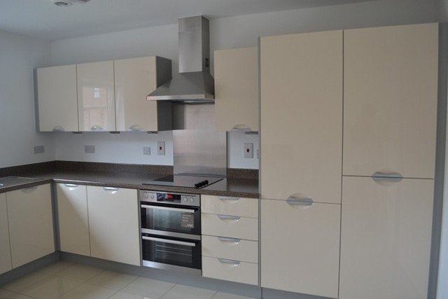  Image of 4 bedroom Detached house to rent in Academy Way Becontree Dagenham RM8 at Acadamy Way  Dagenham, RM8 2BF
