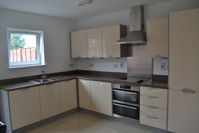  Image of 4 bedroom Detached house to rent in Academy Way Becontree Dagenham RM8 at Acadamy Way  Dagenham, RM8 2BF
