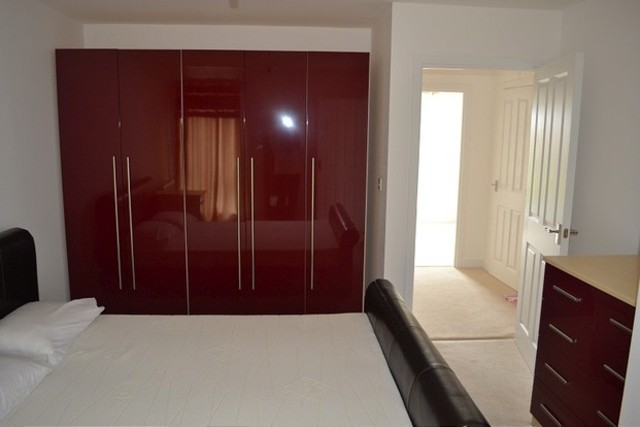  Image of 4 bedroom Detached house to rent in Academy Way Becontree Dagenham RM8 at Acadamy Way  Dagenham, RM8 2BF