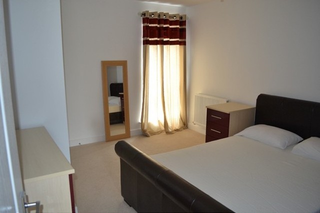  Image of 4 bedroom Detached house to rent in Academy Way Becontree Dagenham RM8 at Acadamy Way  Dagenham, RM8 2BF