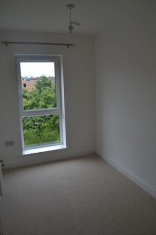  Image of 4 bedroom Detached house to rent in Academy Way Becontree Dagenham RM8 at Acadamy Way  Dagenham, RM8 2BF