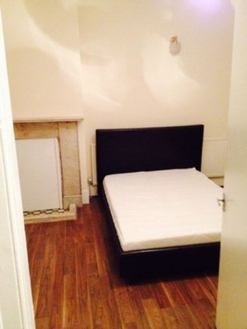  Image of 4 bedroom Ground Flat to rent in Green Lane Ilford IG3 at AIRTHIE ROAD GOODMAYES ILFORD, IG3 9RY