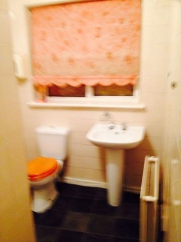  Image of 4 bedroom Ground Flat to rent in Green Lane Ilford IG3 at AIRTHIE ROAD GOODMAYES ILFORD, IG3 9RY