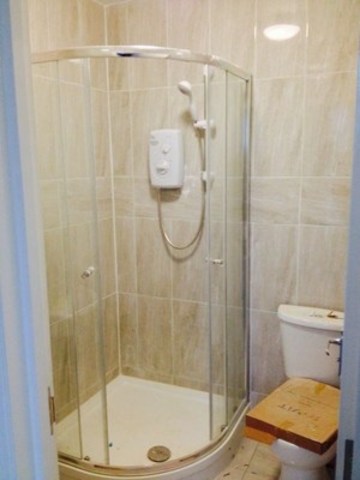  Image of 4 bedroom Ground Flat to rent in Green Lane Ilford IG3 at AIRTHIE ROAD GOODMAYES ILFORD, IG3 9RY