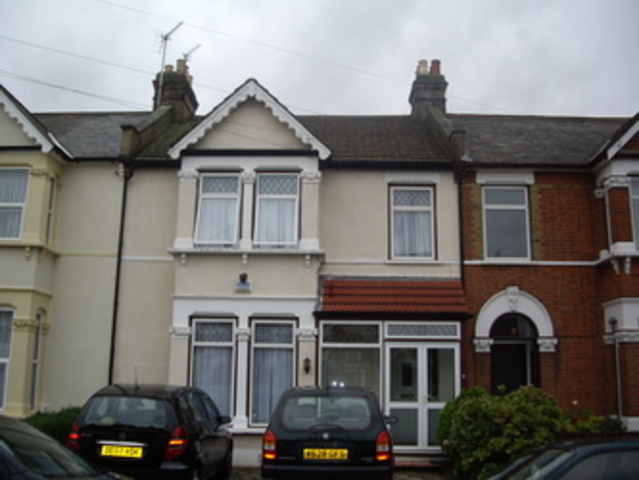  Image of 5 bedroom Detached house to rent in Airthrie Road Goodmayes Ilford IG3 at AIRTHRIE ROAD  Goodmayes, IG3 9QT