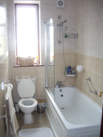  Image of 5 bedroom Detached house to rent in Airthrie Road Goodmayes Ilford IG3 at AIRTHRIE ROAD  Goodmayes, IG3 9QT