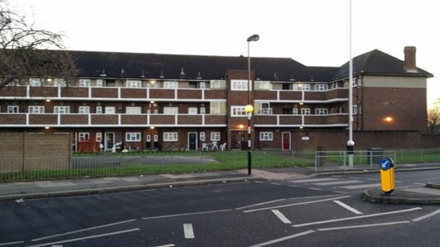  Image of 3 bedroom Flat to rent in Aldborough Road North Ilford IG2 at ALDBOROUGH COURT ALDBOROUGH ROAD NORTH NEWBURY PARK, IG2 7ST