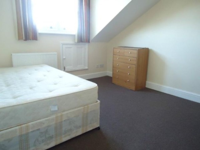  Image of 2 bedroom Flat to rent in Alexandra Grove London N4 at Alexandra Grove  Finsbury Park, N4 2LF
