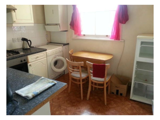  Image of 3 bedroom Flat to rent in Alexandra Grove London N4 at Alexandra Grove  Finsbury Park, N4 2LF