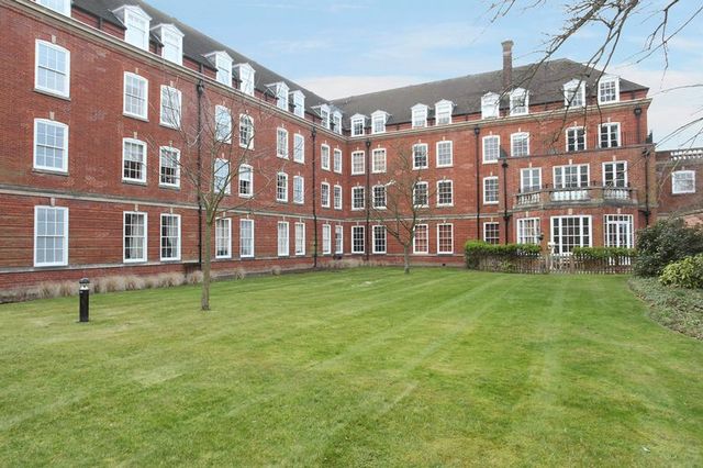  Image of 2 bedroom Flat for sale in Thomas Wyatt Close Norwich NR2 at Thomas Wyatt Close  Norwich, NR2 2TP