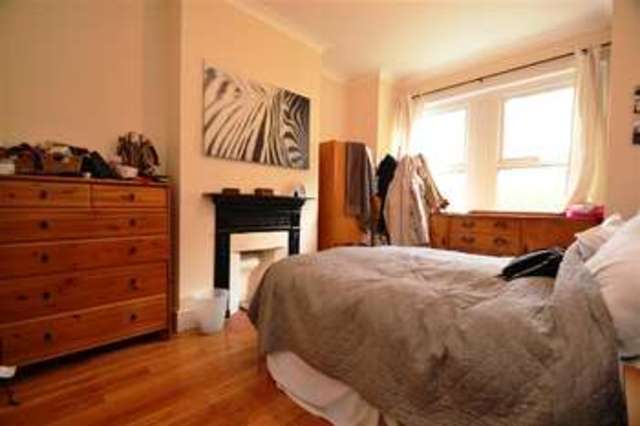 Image of 2 bedroom Apartment to rent in Algarve Road London SW18 at Earlsfield, SW18 3EG