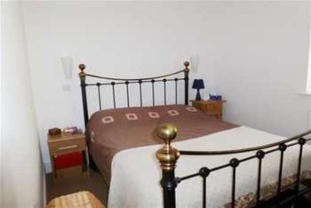  Image of 1 bedroom Flat to rent in All Saints Road Burton-on-Trent DE14 at Burton-on-Trent, DE14 3LS