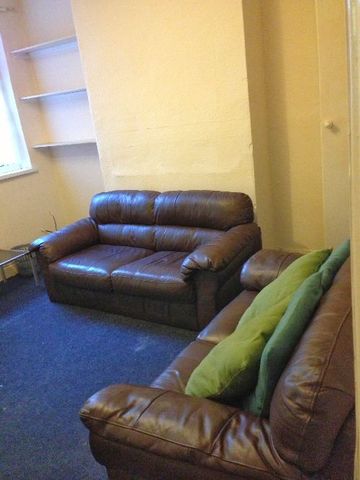 Image of 6 bedroom House Share to rent in Alton Road Birmingham B29 at Selly Oak West Midlands Selly Oak, B29 7DX