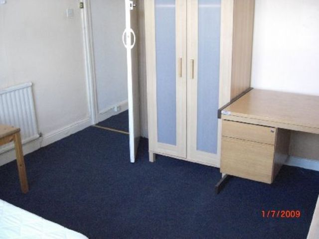  Image of 6 bedroom House Share to rent in Alton Road Birmingham B29 at Selly Oak West Midlands Selly Oak, B29 7DX
