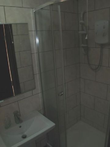  Image of 6 bedroom House Share to rent in Alton Road Birmingham B29 at Selly Oak West Midlands Selly Oak, B29 7DX