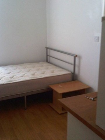  Image of Terraced house to rent in Ancona Road London SE18 at ANCONA ROAD PLUMBSTEAD WOOLWICH, SE18 1AA