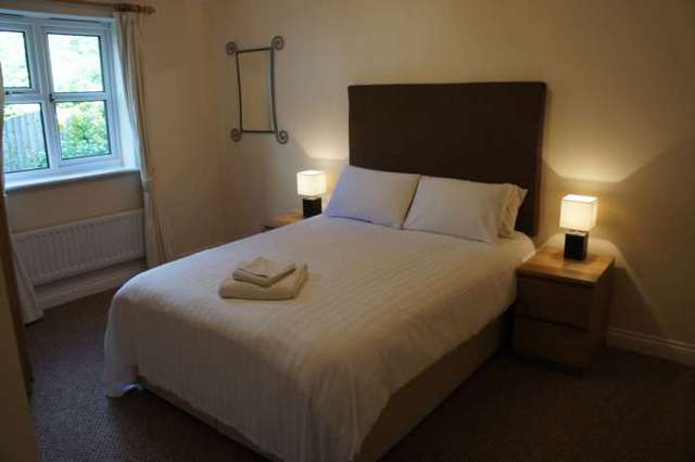  Image of 2 bedroom Apartment to rent in Warwick Road Redhill RH1 at Annandale Court  Redhill, RH1 1EE