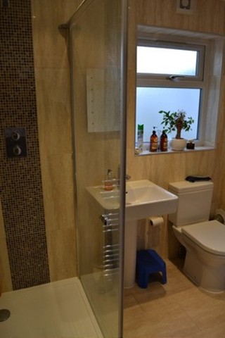  Image of 5 bedroom End of Terrace to rent in Arandora Crescent Chadwell Heath Romford RM6 at Arandora Cresent Chadwell Heath Essex, RM6 4SR