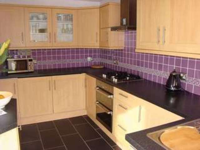  Image of 3 bedroom Terraced house to rent in Arden Close Southampton SO18 at Arden Close West End Southampton, SO18 5QE