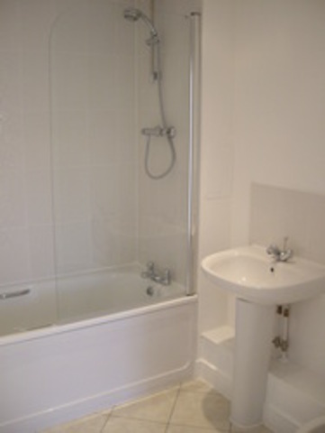  Image of 2 bedroom Flat to rent in Lodge Avenue Becontree Dagenham RM8 at Arena Way Lodge Avenue Dagenham, RM8 2JR