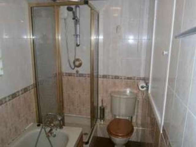  Image of 2 bedroom Detached house to rent in Armstrong Close London E6 at Armstrong Close  Beckton, E6 5PP