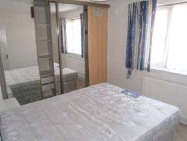  Image of 2 bedroom Detached house to rent in Armstrong Close London E6 at Armstrong Close  Beckton, E6 5PP