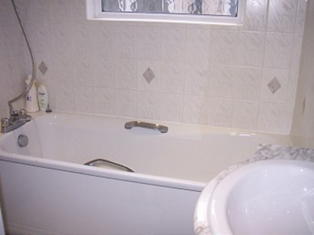  Image of 4 bedroom Detached house to rent in Arnos Grove London N14 at Arnos Grove  Southgate, N14 7AR