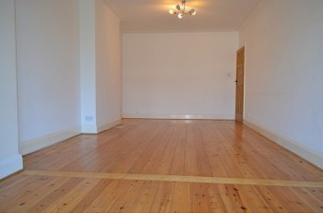  Image of 3 bedroom Detached house to rent in Arnos Grove London N14 at Arnos Grove  Southgate, N14 7AR