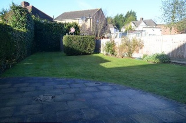  Image of 3 bedroom Detached house to rent in Arnos Grove London N14 at Arnos Grove  Southgate, N14 7AR
