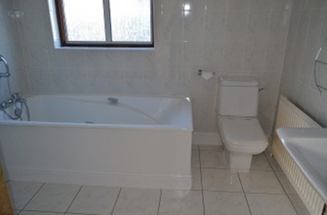  Image of 3 bedroom Detached house to rent in Arnos Grove London N14 at Arnos Grove  Southgate, N14 7AR