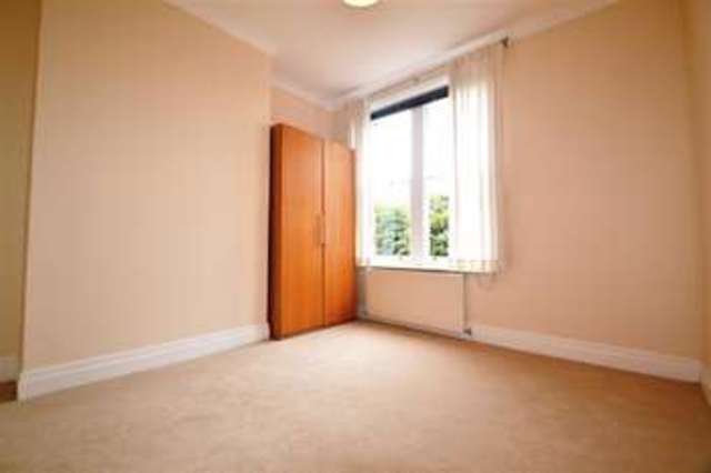  Image of 2 bedroom Apartment to rent in Arthur Road London SW19 at Wimbledon Park, SW19 7DR