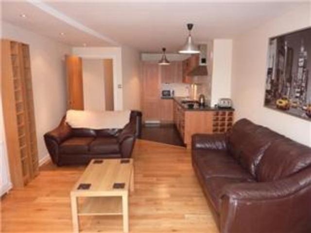  Image of 3 bedroom Flat to rent in Arthur Street Edinburgh EH6 at Leith Edinburgh Edinburgh, EH6 5DA