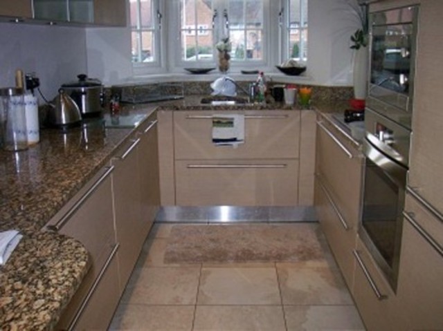  Image of 3 bedroom Detached house to rent in Arundel Drive Borehamwood WD6 at Arundel Drive  Borehamwood, WD6 2NJ