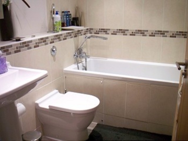  Image of 3 bedroom Detached house to rent in Arundel Drive Borehamwood WD6 at Arundel Drive  Borehamwood, WD6 2NJ
