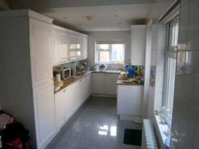  Image of 4 bedroom End of Terrace to rent in Ash Road London E15 at Ash Road Stratford Stratford, E15 1HL