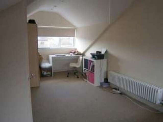  Image of 4 bedroom End of Terrace to rent in Ash Road London E15 at Ash Road Stratford Stratford, E15 1HL