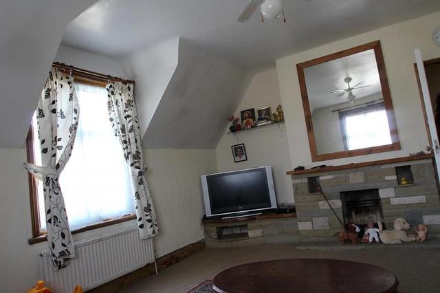  Image of 1 bedroom Flat to rent in London Road Dorking RH4 at Ashcombe House London Road Dorking, RH4 1TA