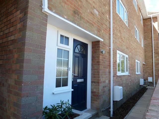  Image of 3 bedroom Apartment to rent in Ashley Road Parkstone Poole BH14 at Parkstone  Poole, BH14 0BD