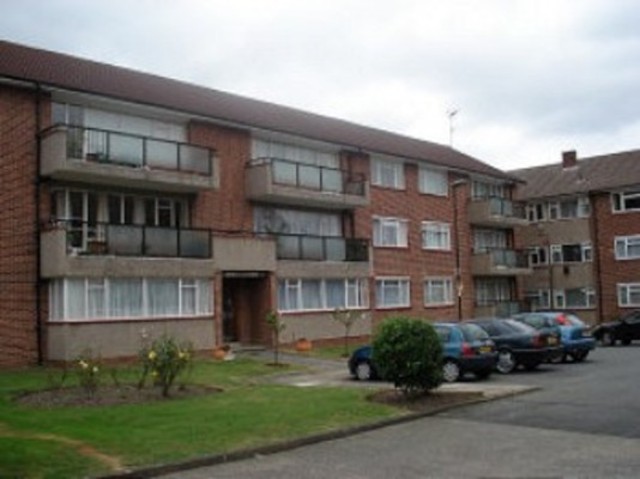  Image of 2 bedroom Flat to rent in Chase Road London N14 at Ashmead  Southgate, N14 4QX