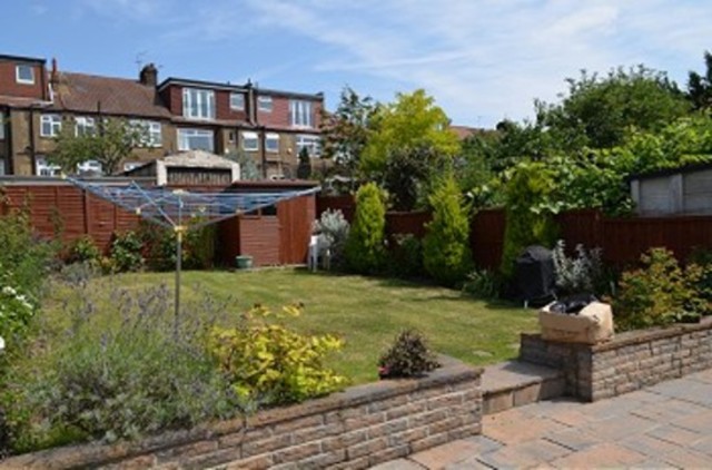  Image of 3 bedroom Detached house to rent in Ashridge Gardens London N13 at Ashridge Gardens Palmers Green London, N13 4JY
