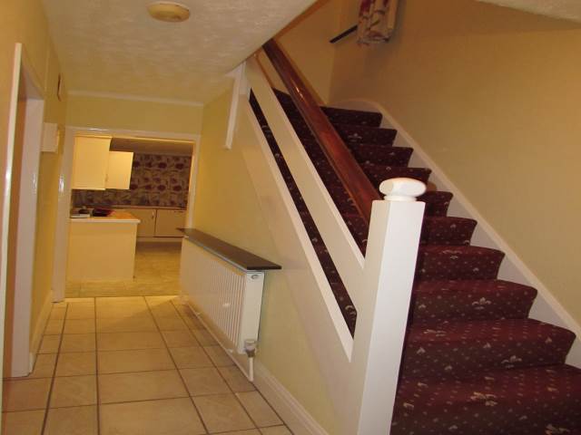  Image of 4 bedroom Semi-Detached house to rent in Astwood Road Worcester WR3 at Worcester  Claines, WR3 8EP