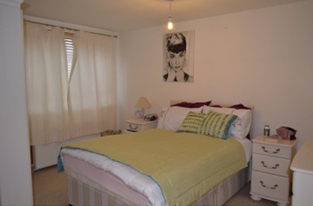  Image of 2 bedroom Detached house to rent in Trent Gardens London N14 at Avenue Road  Southgate, N14 4QN