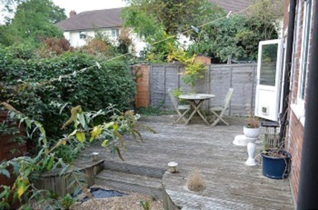  Image of 2 bedroom Detached house to rent in Trent Gardens London N14 at Avenue Road  Southgate, N14 4QN