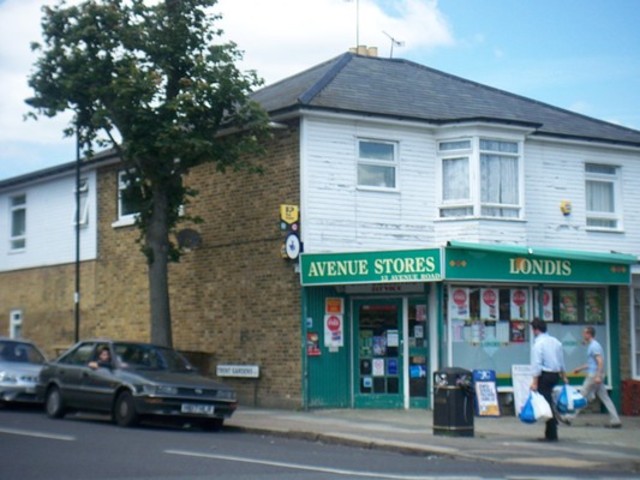  Image of 3 bedroom Flat to rent in Avenue Road London N14 at Avenue Road  Southgate, N14 4DA