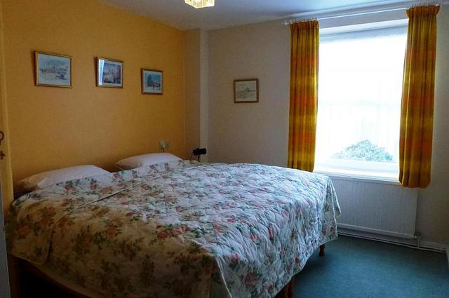  Image of 2 bedroom Flat to rent in York Avenue Hove BN3 at York Avenue  Hove, BN3 1PT